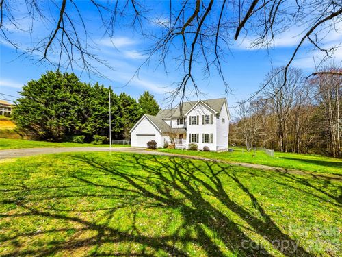 61 Rolling Hills Rd, Mills River, NC, 28759-8614 | Card Image