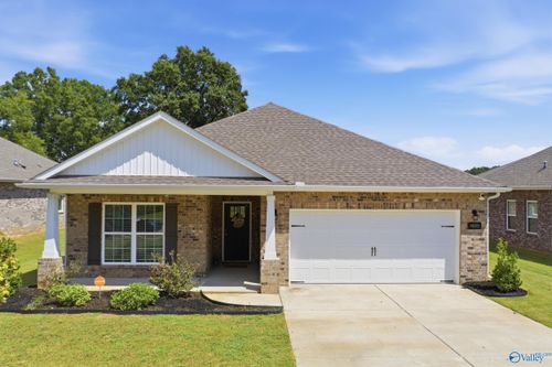 9105 Monteagle Blvd, Owens Cross Roads, AL, 35763-3301 | Card Image