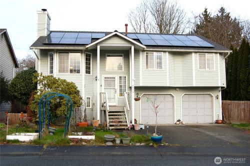 6816 Church Creek Ct Nw, Stanwood, WA, 98292-5920 | Card Image