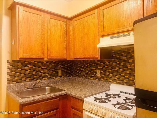 80 Darmouth Loop, Staten Island, NY, 10306 | Card Image