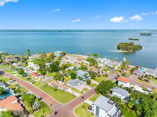 1794 Santa Barbara Dr, DUNEDIN, FL, 34698-3338 | Card Image