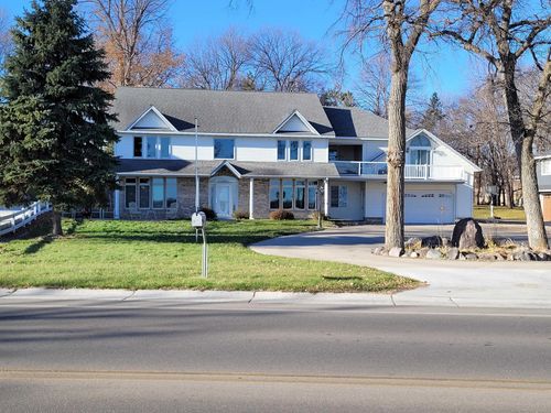 1082 W Lake Dr, Detroit Lakes, MN, 56501-4331 | Card Image