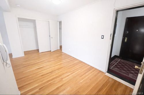 apt-4c-209 18th Ave, Bayside, NY, 11360-1418 | Card Image