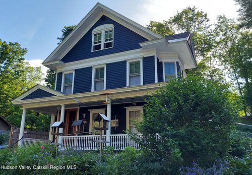 9 Jones Ave, Chatham, NY, 12037-1111 | Card Image