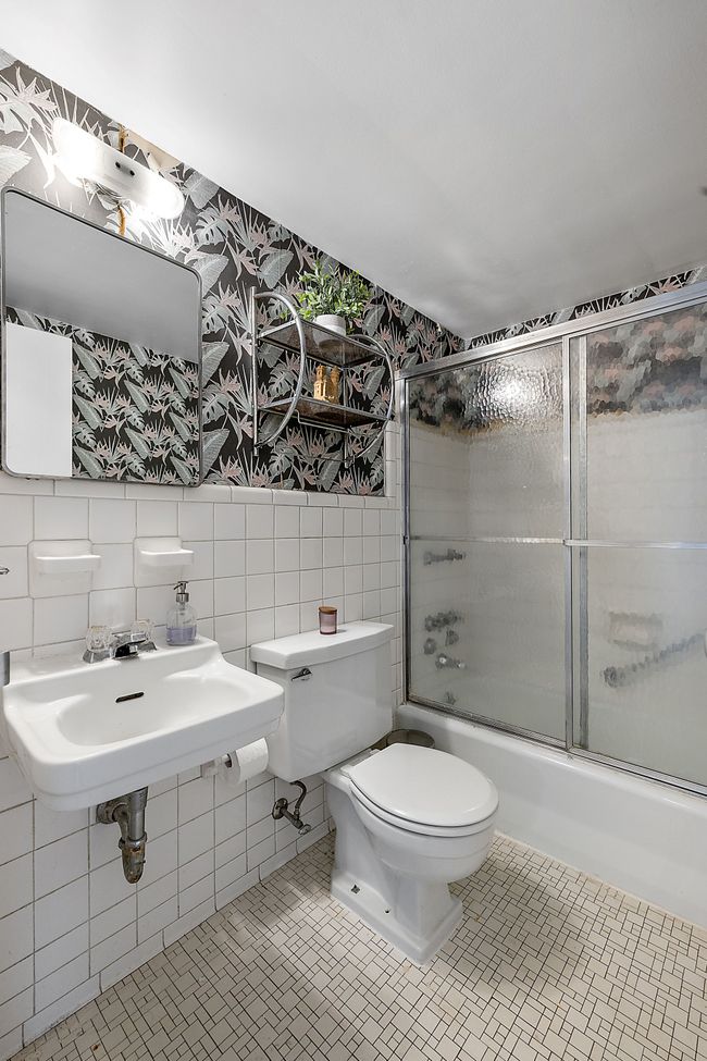 APT-103 - 8900 E Jefferson Ave, Home with 1 bedrooms, 1 bathrooms and null parking in Detroit MI | Image 16