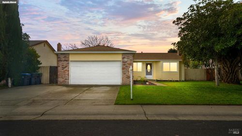 523 Blue Wing Dr, Suisun City, CA, 94585-2101 | Card Image