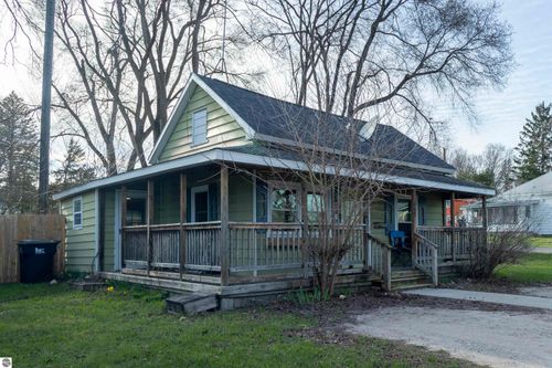 407 Richardi St, Bellaire, MI, 49615-9412 | Card Image