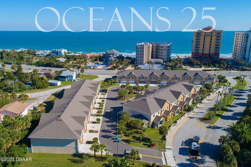 115 Ocean Cir, DAYTONA BEACH SHORES, FL, 32118-0002 | Card Image