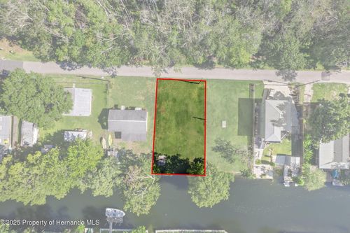 5492 Ramada St, Weeki Wachee, FL, 34607-1527 | Card Image