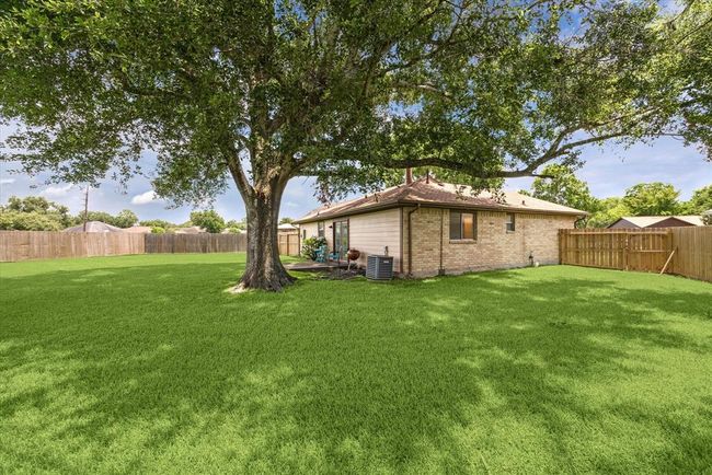 1006 W Brompton Dr, House other with 2 bedrooms, 1 bathrooms and 1 parking in Pearland TX | Image 19