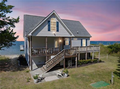 157 Sandy Beach Rd, Deltaville, VA, 23043-2156 | Card Image