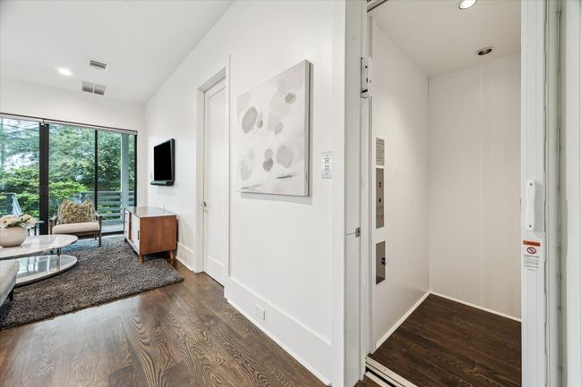 1010 Waltway Dr, House other with 5 bedrooms, 6 bathrooms and 2 parking in Houston TX | Image 32