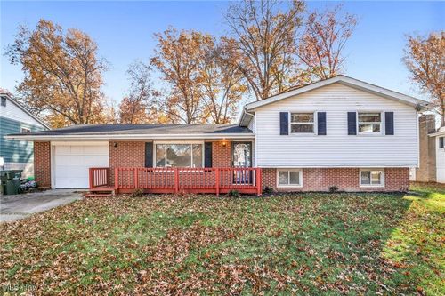 4847 Hollyview Dr, Vermilion, OH, 44089-1616 | Card Image