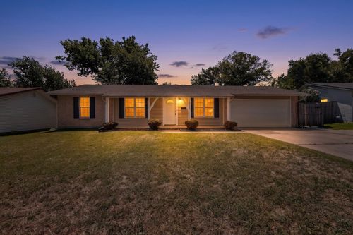 2718 Wesleyan Dr, Irving, TX, 75062-7196 | Card Image
