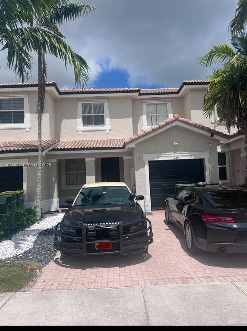 949 Ne 42nd Ave, Homestead, FL, 33033-5902 | Card Image