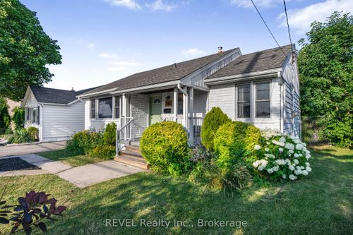 146 Gray Rd, Stoney Creek, ON, L8G3V2 | Card Image