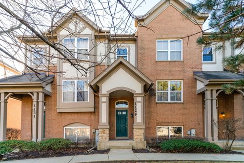 1129-1129 N Claremont Dr, Palatine, IL, 60074-4002 | Card Image