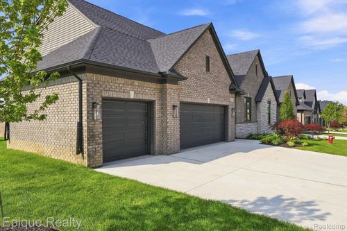 68-3333 Cornerstone Dr, Lake Orion, MI, 48360 | Card Image