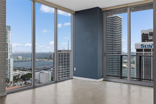 3202-151 Se 1st St, Miami, FL, 33131-1418 | Card Image
