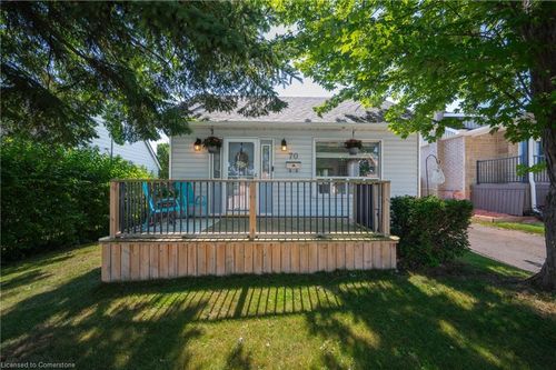 70 Worsley Rd, Stoney Creek, ON, L8E2G3 | Card Image