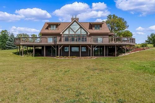 14949 Saunders Rd, Pecatonica, IL, 61063-9121 | Card Image