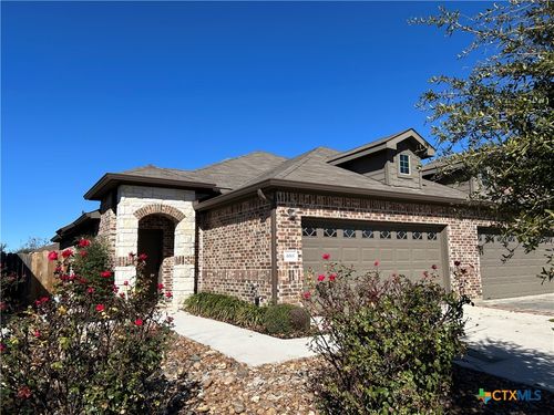 688 Creekside Cir, New Braunfels, TX, 78130-6446 | Card Image
