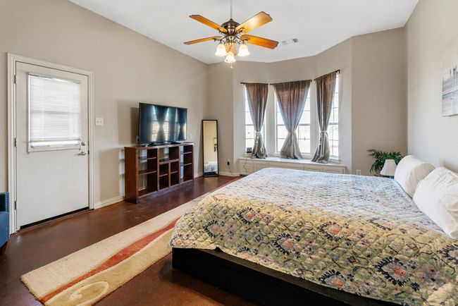 820 Alysa Ln, House other with 4 bedrooms, 5 bathrooms and null parking in Waxahachie TX | Image 26