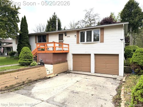 1004 Pelham Blvd, Waterford, MI, 48328-4253 | Card Image