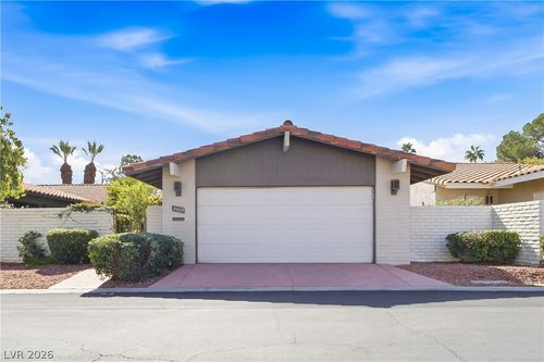 3009 Plaza De Rosa, Las Vegas, NV, 89102-4048 | Card Image