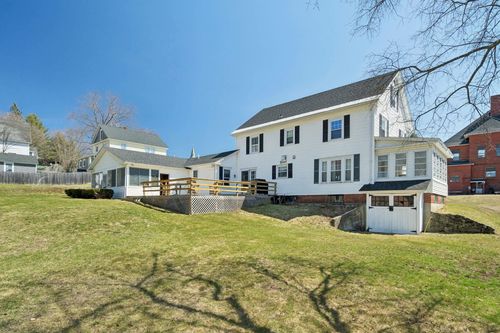 20 School St, Newport, NH, 03773-1430 | Card Image