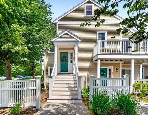 202-202 Allerton Commons Ln, Braintree, MA, 02184-8248 | Card Image