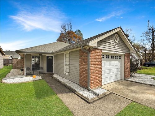 1706 Mary Dr, Slidell, LA, 70458-8018 | Card Image