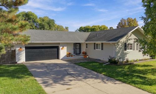 57 Prairiewood Dr S, Fargo, ND, 58103-4608 | Card Image