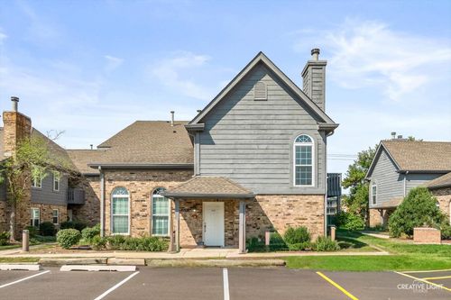 203-39 Foxcroft Rd, Naperville, IL, 60565-2047 | Card Image