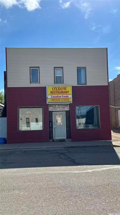 215 Main St, Oxbow, SK, S0C2B0 | Card Image