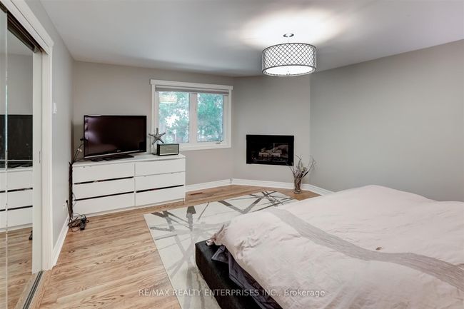 1648 Angela Cres, House other with 4 bedrooms, 2 bathrooms and 4 parking in Mississauga ON | Image 15