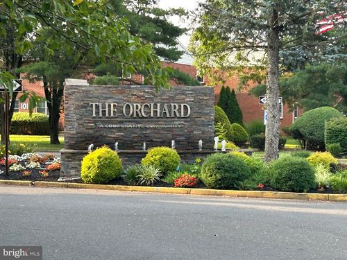 114-G The Orchards, East Windsor, NJ, 08512-2300 | Card Image