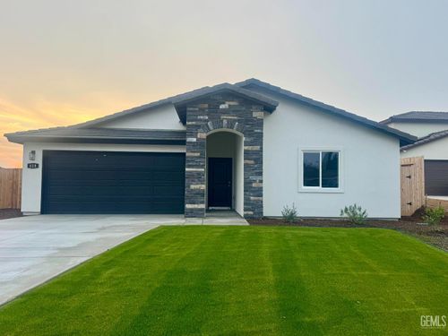 618 Poinsettia St, Bakersfield, CA, 93307-2847 | Card Image