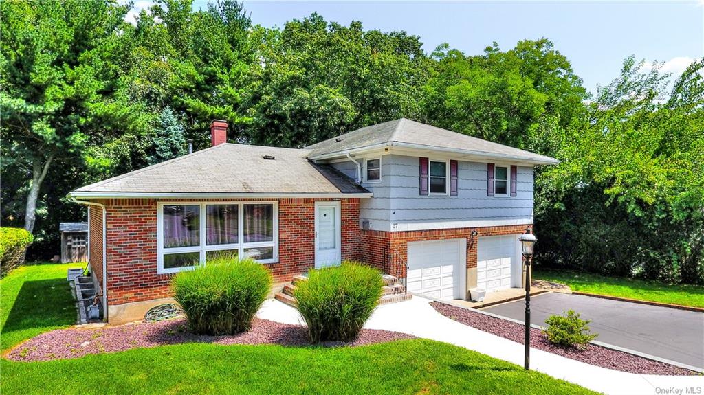 Greywood Dr, Orangeburg, NY 10962
