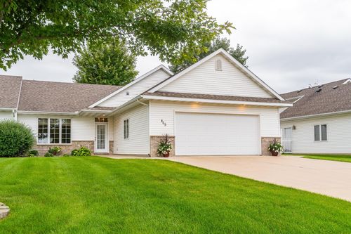 805 22nd St Se, Owatonna, MN, 55060-4524 | Card Image