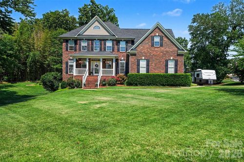 4858 Elmhurst Dr Ne, Hickory, NC, 28601-8718 | Card Image