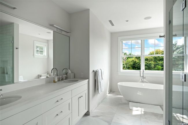 36 Chase Ct, House other with 6 bedrooms, 8 bathrooms and null parking in Bridgehampton NY | Image 20