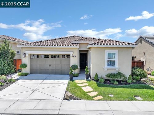 1746 Veneto Ln, Brentwood, CA, 94513-5277 | Card Image