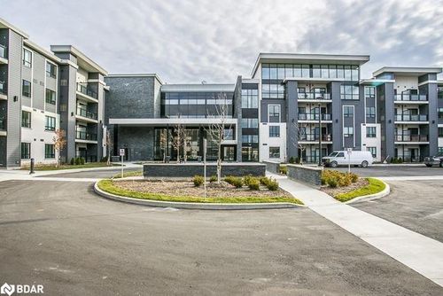 310-3170 Erin Mills Pky, Mississauga, ON, L5L0B6 | Card Image