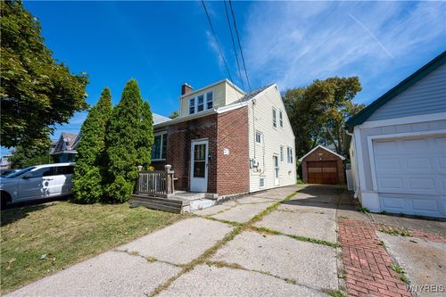 17 Fisher St, Buffalo, NY, 14211-1917 | Card Image