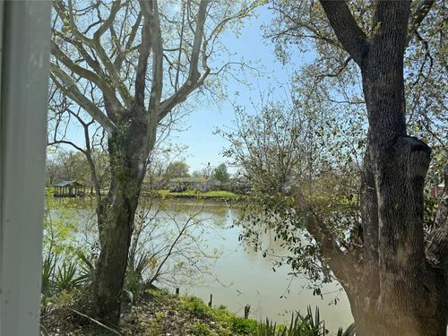 585 River Oaks Dr, Trinity, TX, 75862-7755 | Card Image