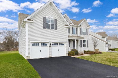 27 E Van Buren Way, East Fishkill, NY, 12533-7388 | Card Image