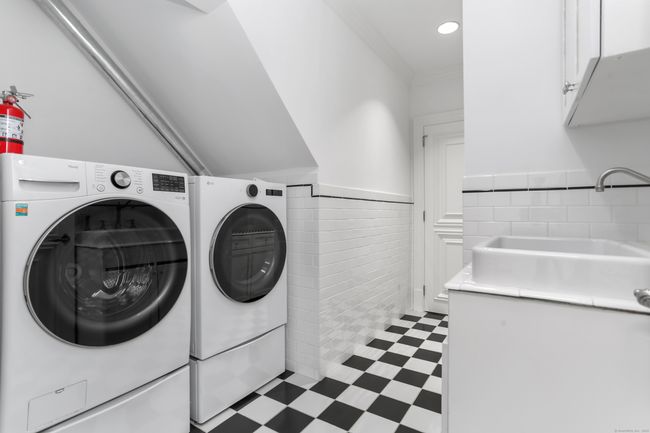 Laundry - Second Floor | Image 29
