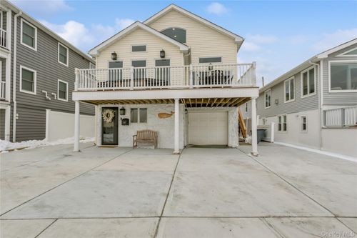 246 W Bay Dr, Long Beach, NY, 11561-1940 | Card Image