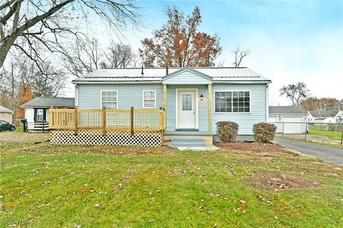 1810 Northfield Ave Nw, Warren, OH, 44485-1731 | Card Image